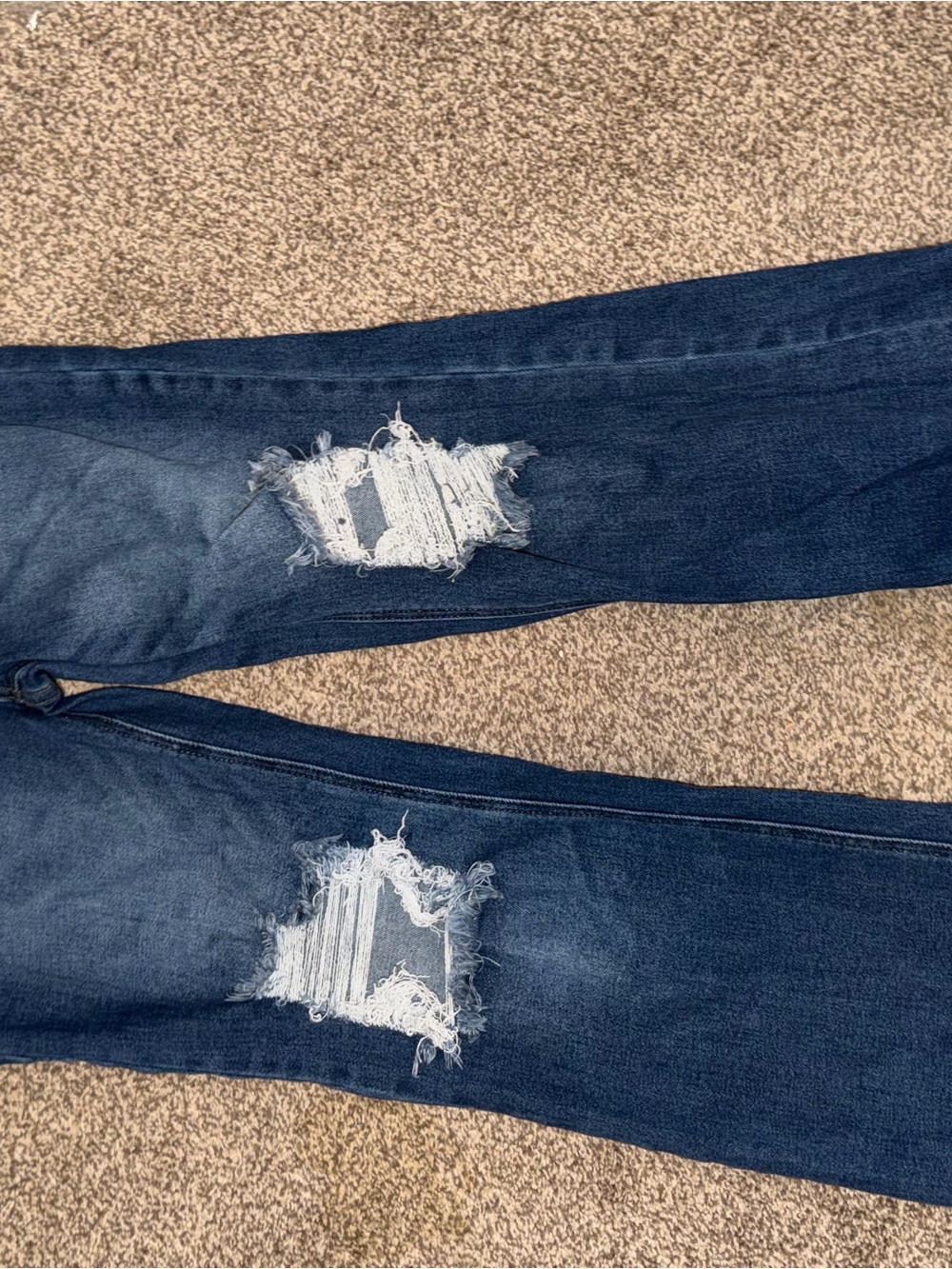 Women's Distressed Cropped Jeans in Medium Blue Wash - Picture 11 of 11